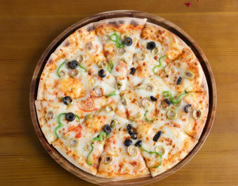 بيتزا دجاج (كبير)-Chicken Pizza (L)